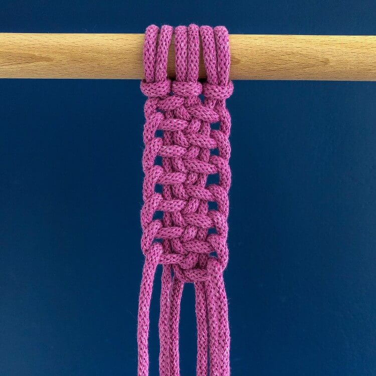 łańcuszek - makrama